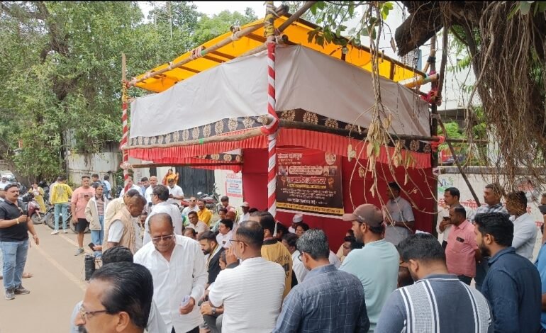 वंगचुक यांच्या समर्थनार्थ वाईकरांचे आत्मक्लेश आंदोलन; तहसील कार्यालयासमोर नागरिकांचा उत्स्फूर्त सहभाग