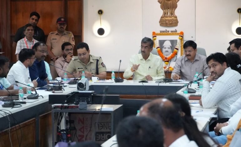 पुराचे पाणी दुष्काळी तालुक्यांकडे वळवा; धरणांतील विसर्गाचे नियोज करा – पालकमंत्री शंभूराज देसाई