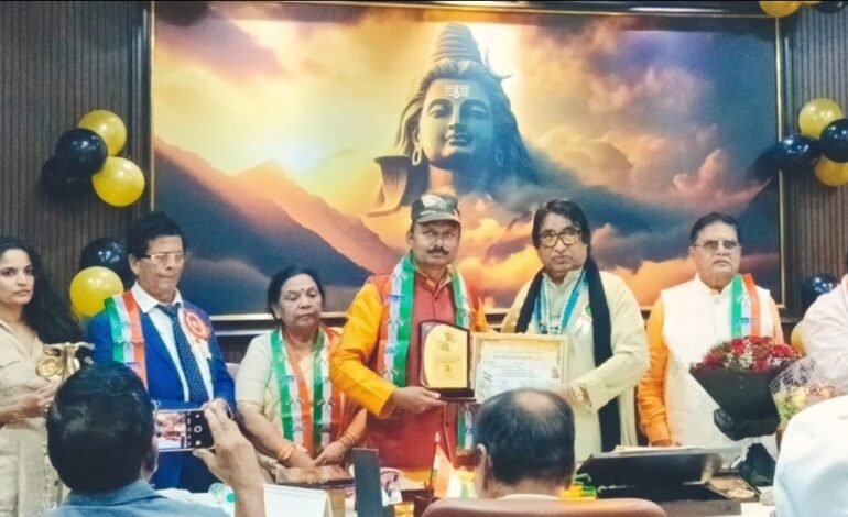 गुणवंत कामगार राजेंद्र कांबळे यांना ‘वंदे मातरम् सन्मान पुरस्कार’