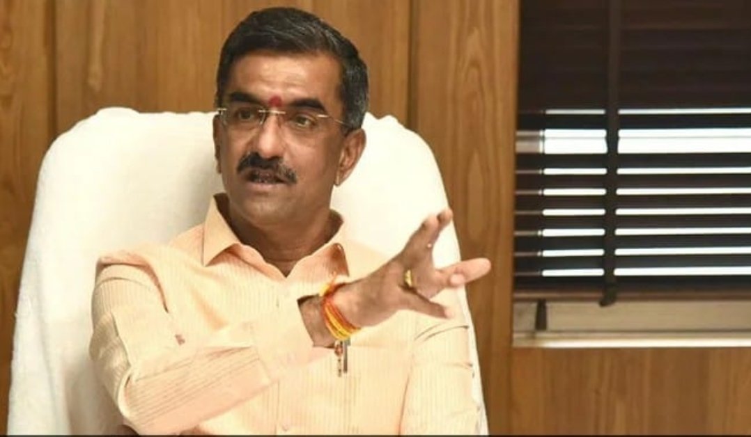 निधी केवळ खर्च करायचा नाही, तर त्यातून विद्यार्थ्यांच्या आणि नागरिकांच्या जीवनात दिसणारा बदल घडवायचा – पालकमंत्री शंभूराज देसाई