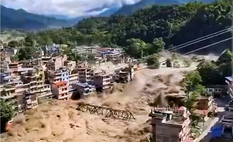 नेपाळमध्ये अडकलेल्या सातारा जिल्ह्यातील पर्यटकांनी जिल्हा नियंत्रण कक्षाशी संपर्क साधावा – जिल्हाधिकारी सातारा यांचे आवाहन