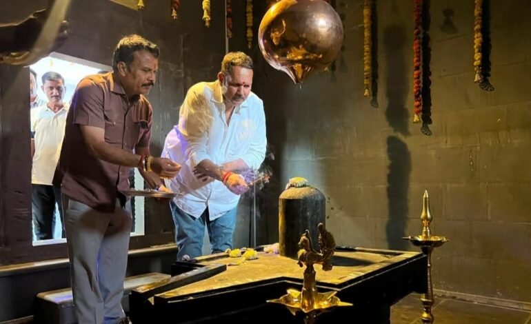 बोरगावच्या श्री रामेश्वर मंदिराचा जीर्णोद्धार ग्रामस्थांच्या एकजुटीचे प्रेरणादायी उदाहरण — उदयनराजे भोसले