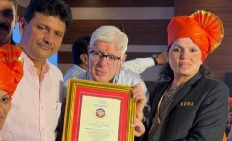 ज्ञानदीपच्या शुभांगी पवार, दिशा पब्लिकचे ताज्युद्दिन सय्यद, गुरुकुलच्या अनुराधा कदम यांना ‘बेस्ट प्रिन्सिपल’ पुरस्कार